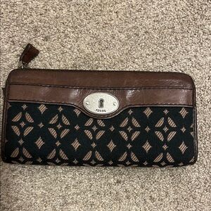 Fossil Black and Brown Patterned Wallet